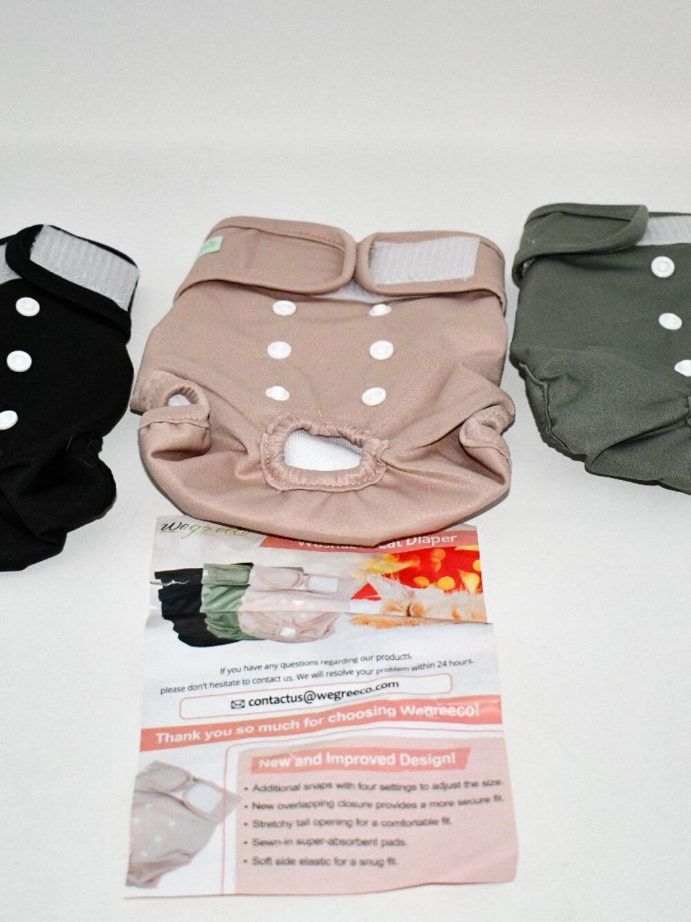 Wegreeco Premium Washable Female Dog Diapers 3 pack Black/Pink/GRN Size: M NEW